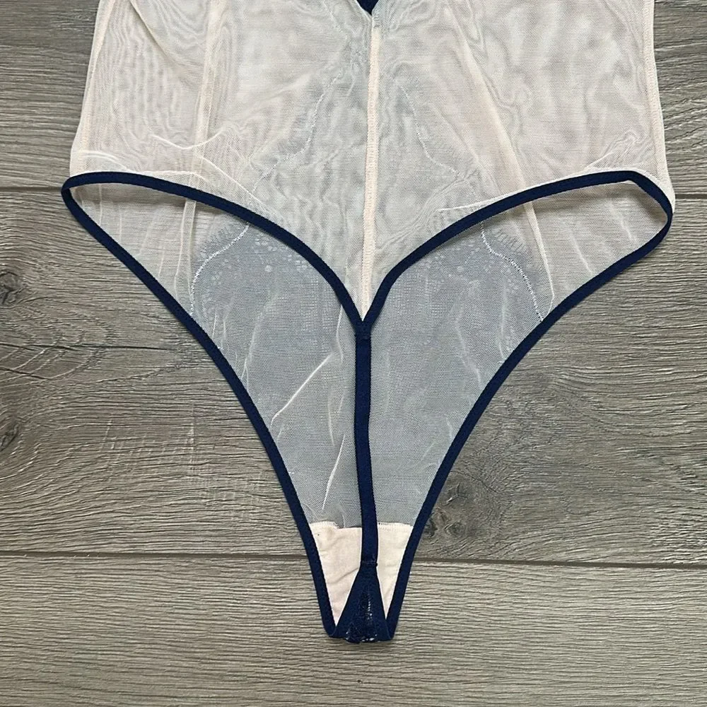 Victoria’s Secret V Wire Beige And Blue Lace V-String Teddy Bodysuit Size Medium